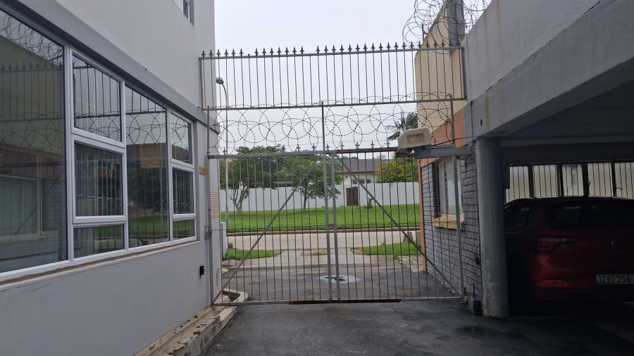 2 Bedroom Property for Sale in Humewood Eastern Cape